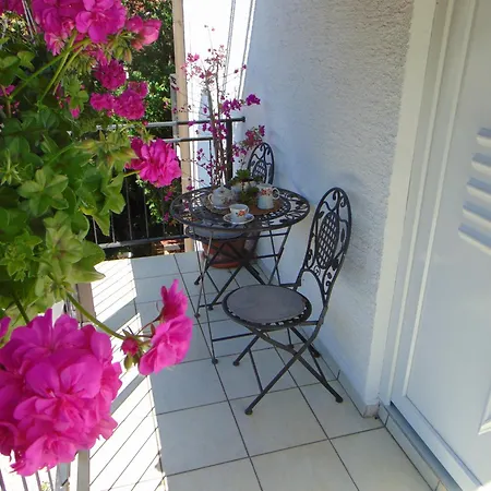 Karolina Appartement *